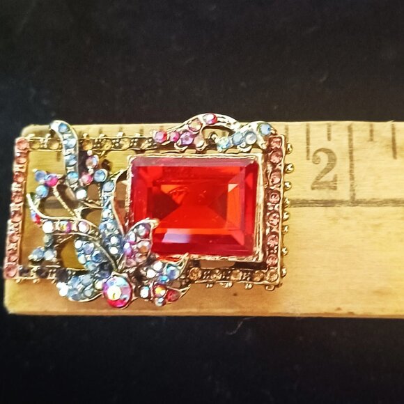 Beautiful Red & Gold Brooch - Picture 3 of 4